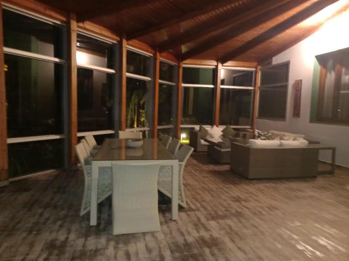 Mouna Villa *